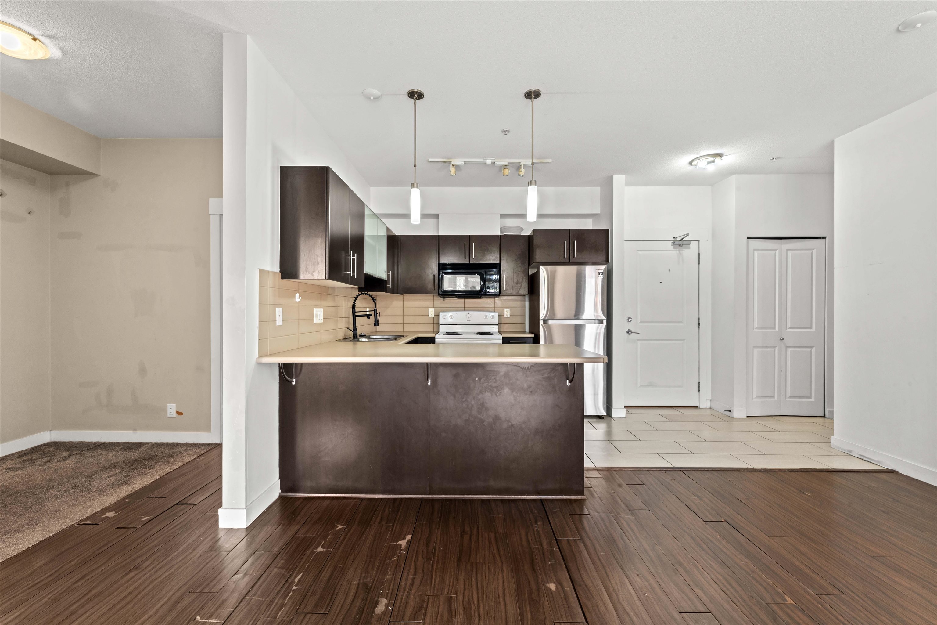 Additional image 3 of 111-33545 Rainbow Avenue, Abbotsford, BC, V2S 1Z6