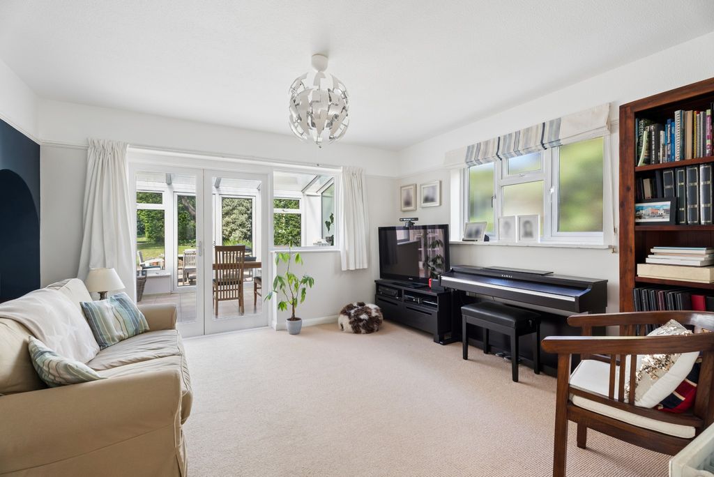 Additional image 5 of 5 bed detached house for saleStanley Hill Avenue, Amersham HP7