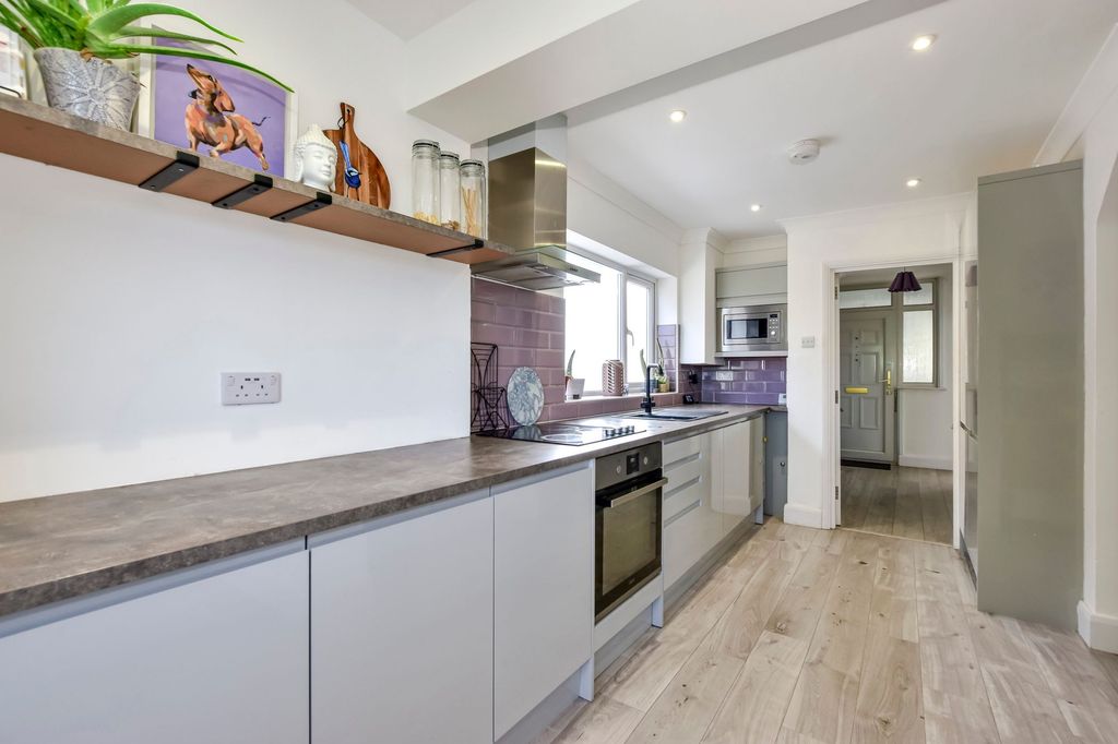Additional image 3 of 4 bed semi-detached house for saleTibbs Hill Road, Abbots Langley WD5