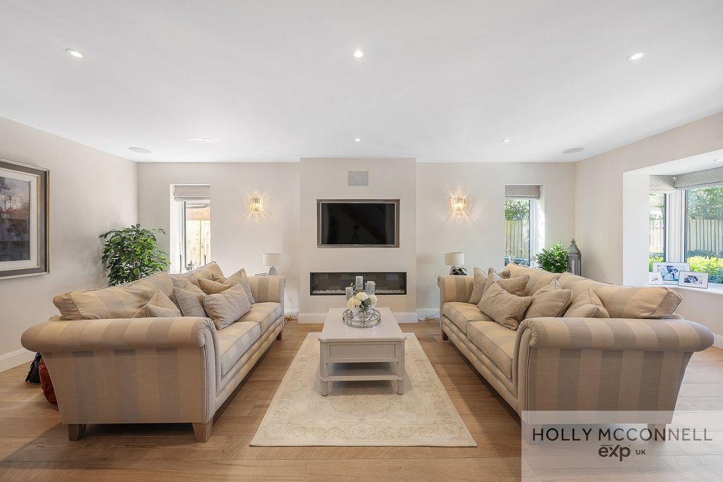 Additional image 4 of 6 bed detached house for saleBird In Hand Lane, Bromley BR1