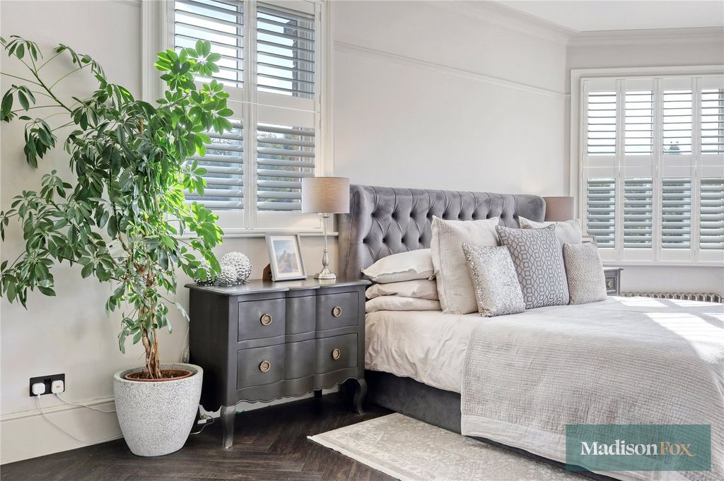 Additional image 34 of 5 bed detached house for saleQueens Road, Buckhurst Hill, Essex IG9