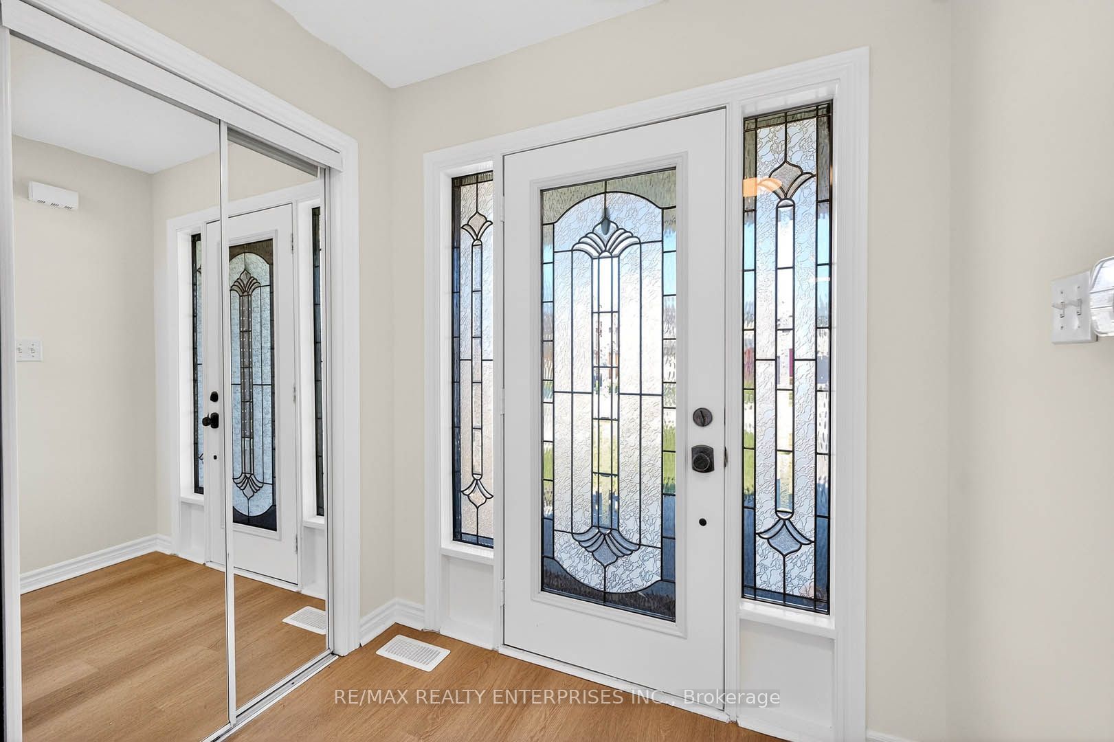 Additional image 3 of 19 Midanbury Way, Hamilton, ON, L0R 1W0