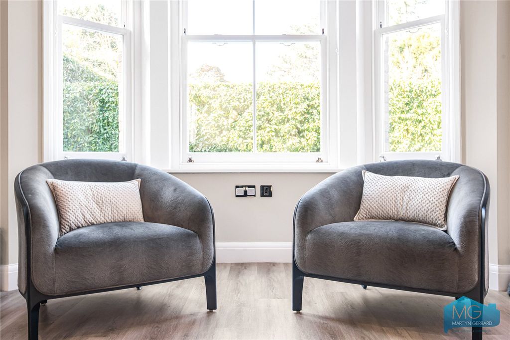 Additional image 10 of 2 bed flat for saleCamlet Way, Barnet EN4