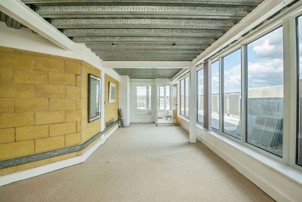 Additional image 5 of 2 bed flat for saleCrwys Road, Cardiff CF24