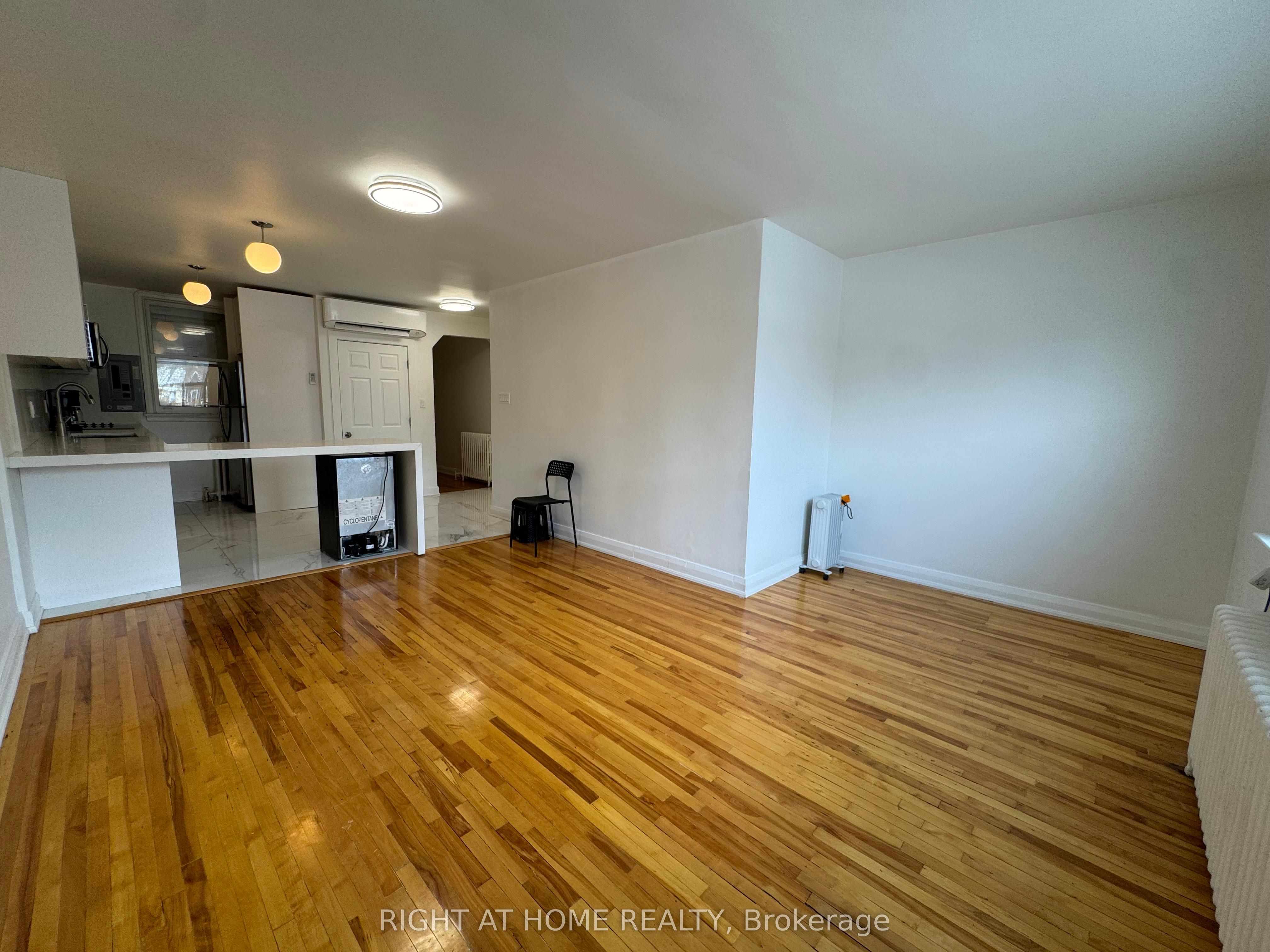Additional image 3 of 2nd Floor-2879 St Clair Avenue E, Toronto, ON, M4B 1N4