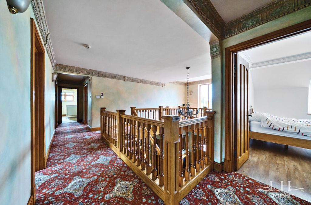 Additional image 18 of 6 bed detached house for saleParkstone Avenue, Emerson Park RM11