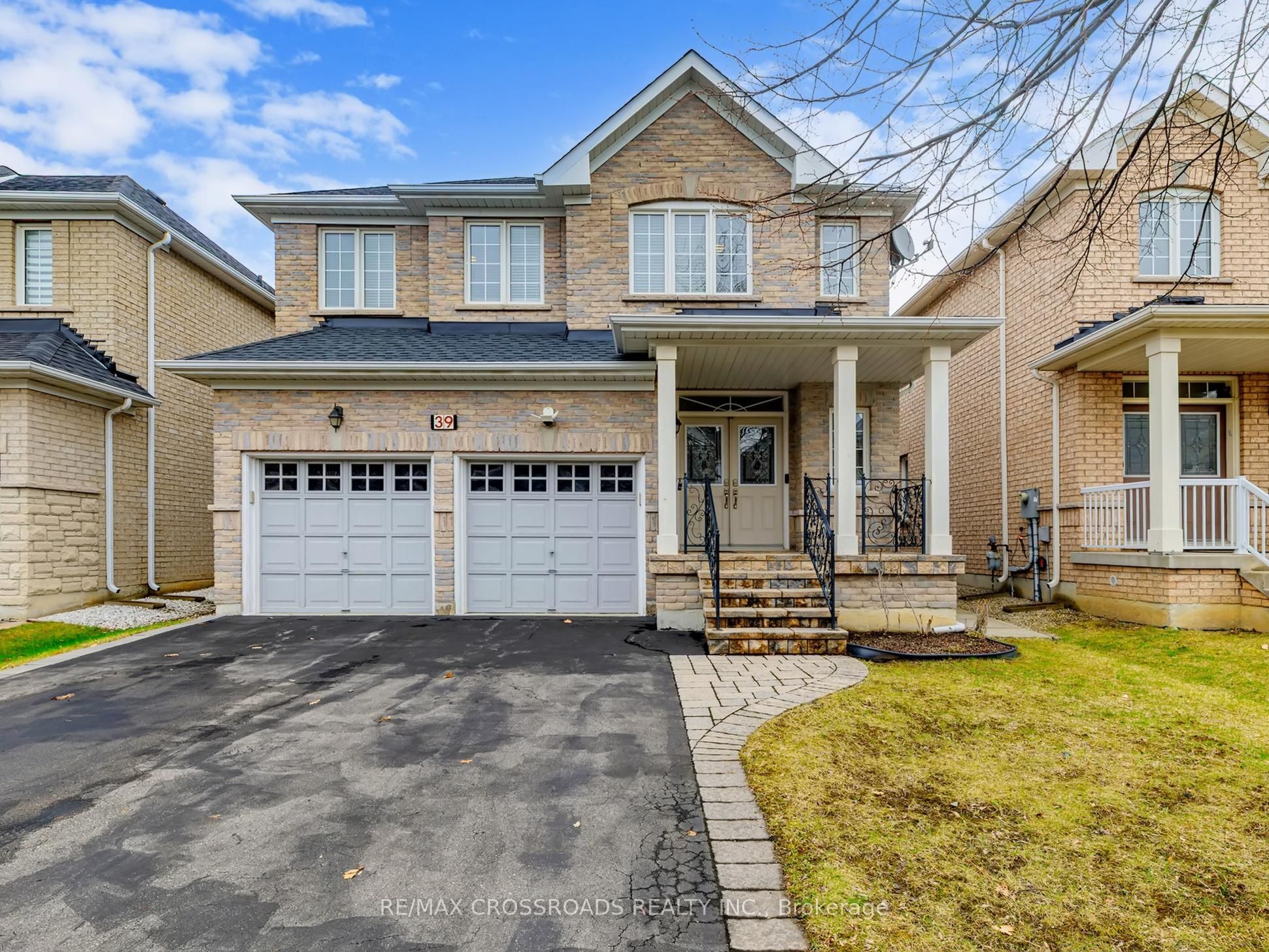 39 Pantano Drive, Vaughan, ON, L4J 0A9