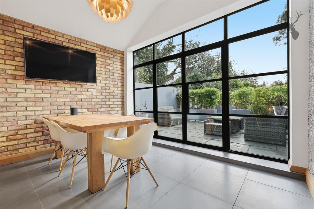Additional image 12 of 5 bed semi-detached house for saleWestbury Lane, Buckhurst Hill IG9