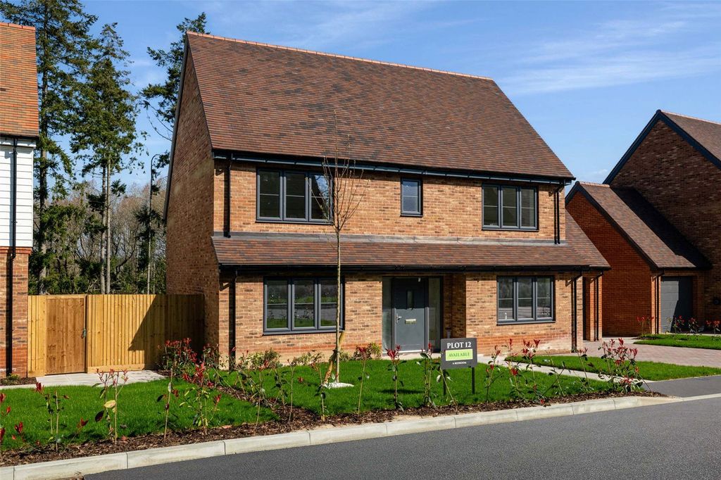 Additional image 18 of 4 bed detached house for saleConquerors Gate, North Trade Road, Battle, East Sussex TN33
