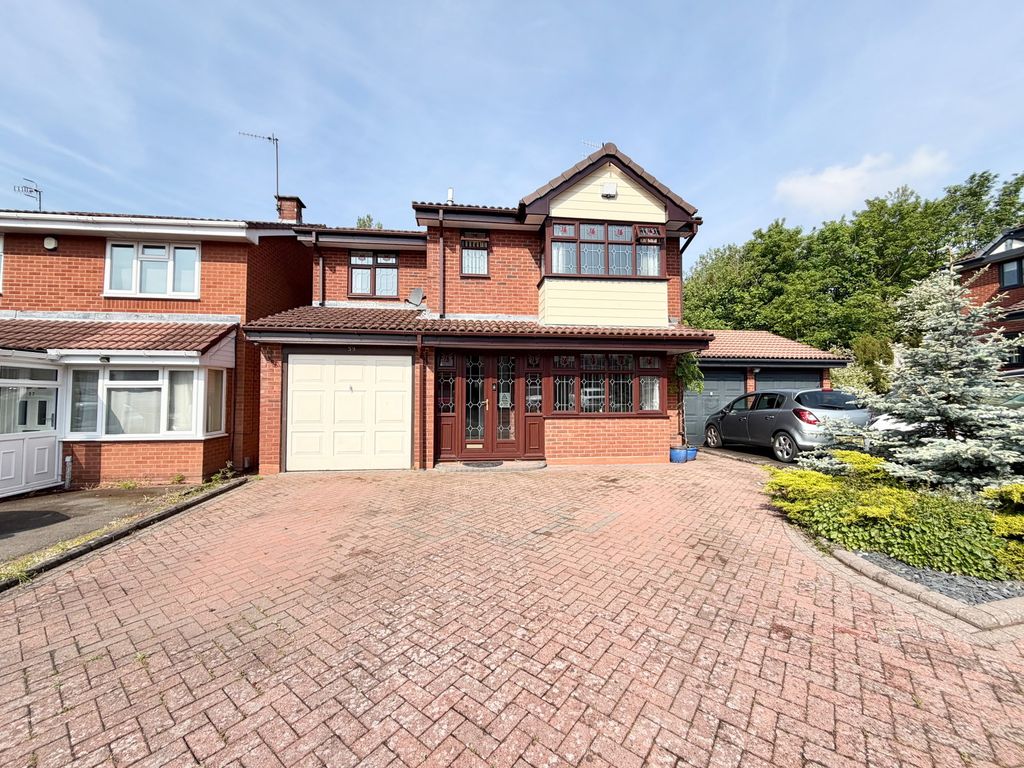 4 bed detached house for saleMayflower Drive, Pensnett, Brierley Hill DY5