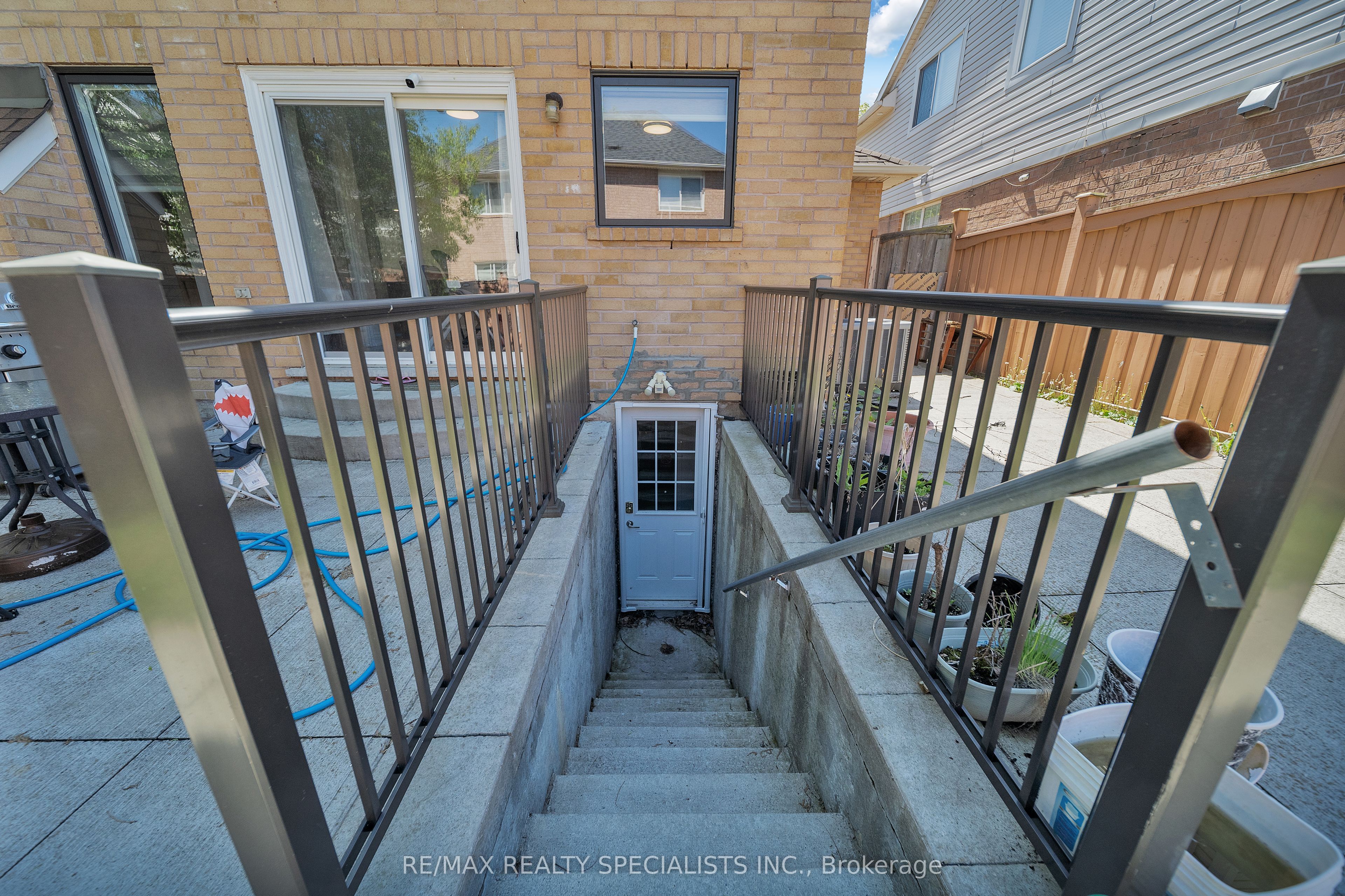 Additional image 3 of 22 Clayborne Avenue, Brampton, ON, L7A 1N8
