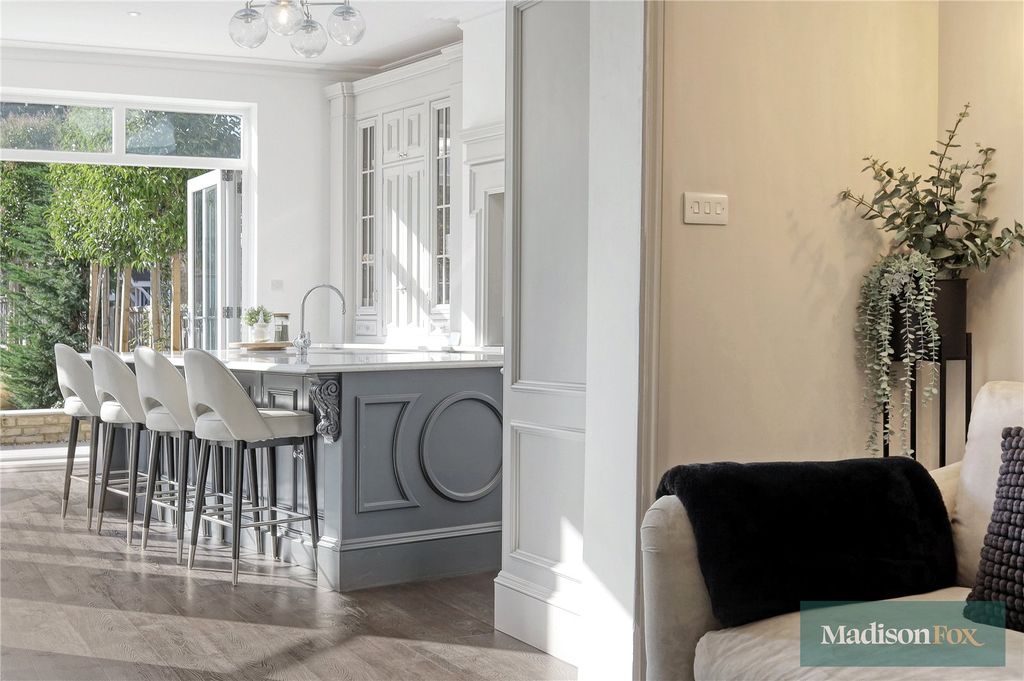 Additional image 13 of 5 bed detached house for saleQueens Road, Buckhurst Hill, Essex IG9