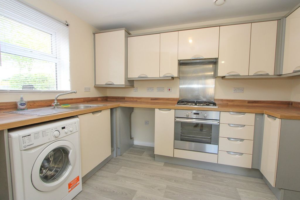 Additional image 5 of 2 bed flat for saleNormandy Drive, Yate BS37