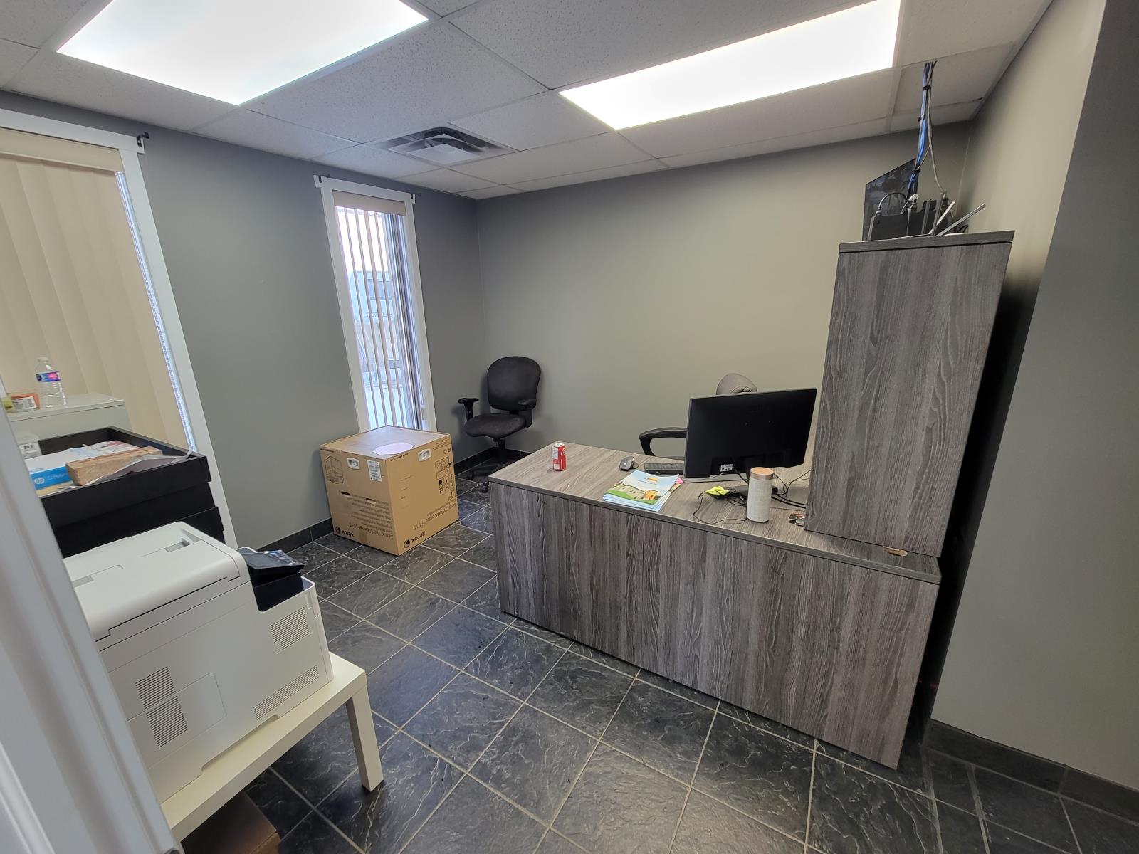 Additional image 4 of 131 Yellowhead Road, Spruce Grove, AB, T7X3A7