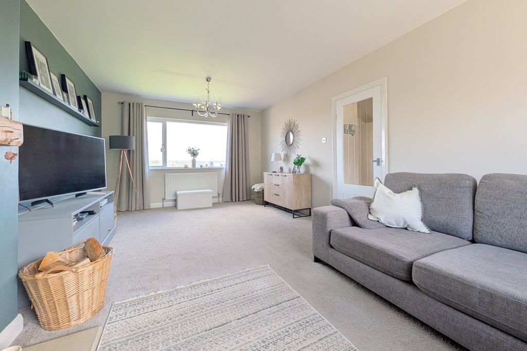 Additional image 7 of 4 bed terraced house for saleLaverock Lane, Brighouse, West Yorkshire HD6