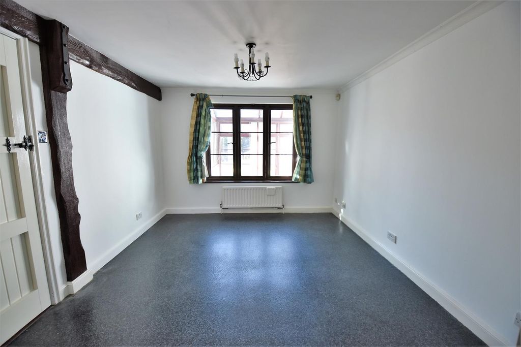 5 bed detached house for saleDanson Road, Bexleyheath DA6 photo 4