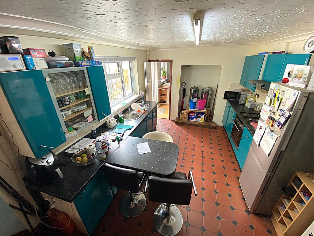 Additional image 8 of 4 bed terraced house for saleCorporation Road, Cardiff CF11