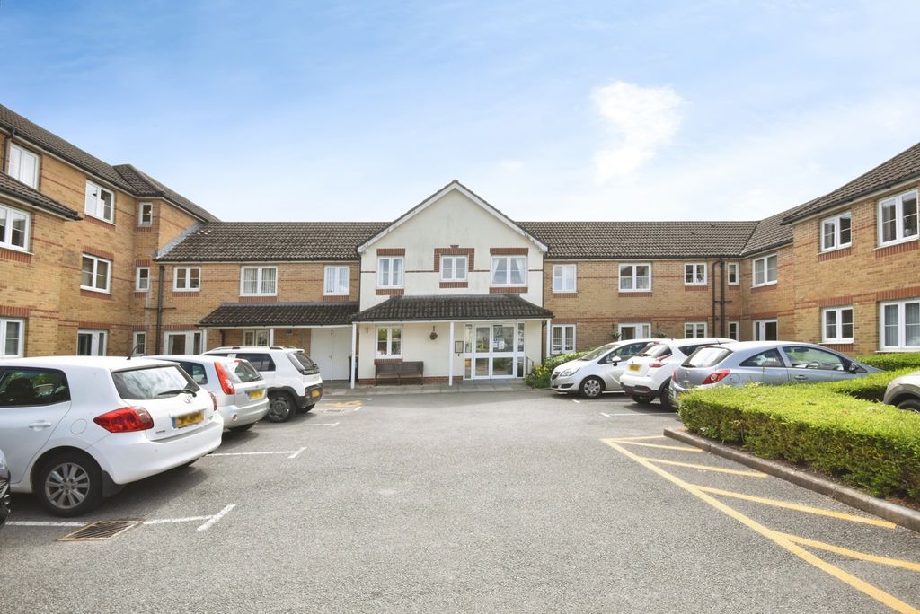 Additional image 8 of 2 bed flat for saleMclay Court, Cardiff CF5