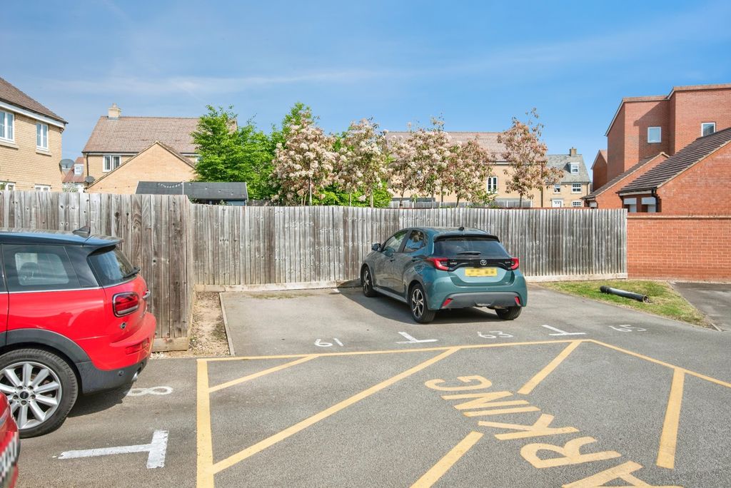 Additional image 11 of 2 bed flat for salePlanets Way, Biggleswade, Bedfordshire SG18