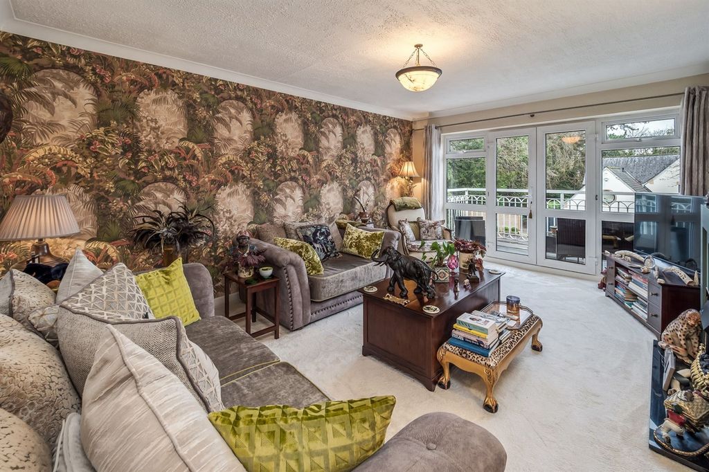 Additional image 3 of 2 bed flat for saleHurst Lea Court, Alderley Edge SK9