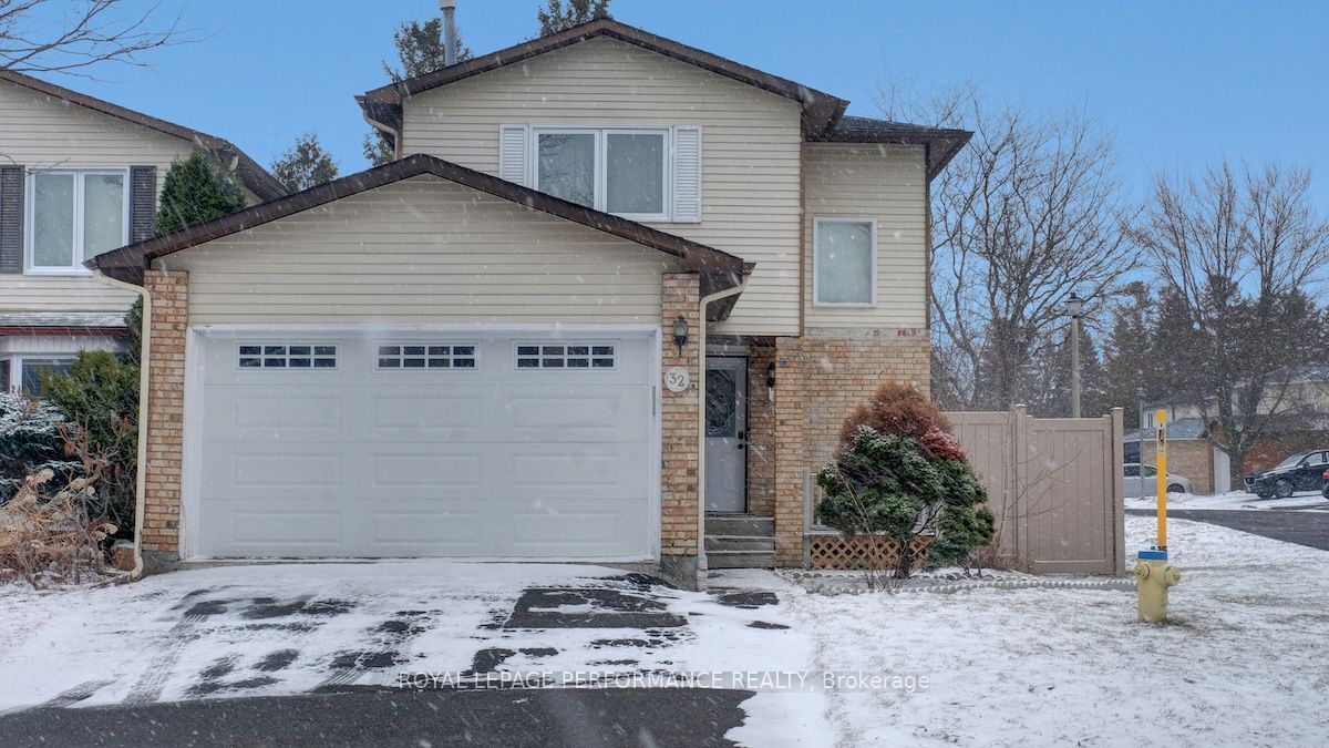 32 Brando Crescent, Ottawa, ON, K1T 2E3