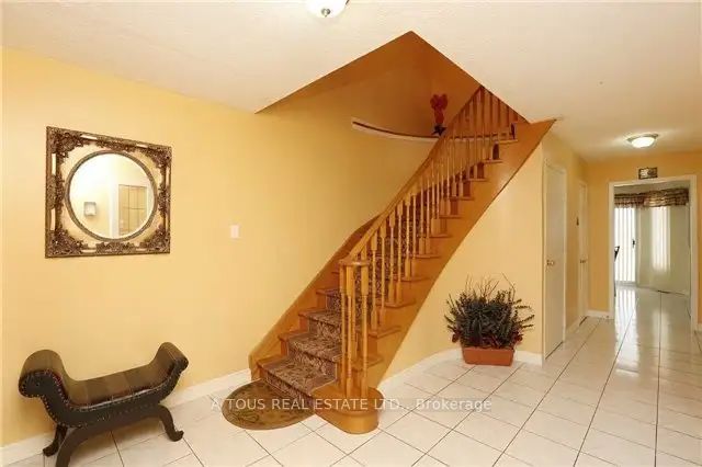 Additional image 2 of 62 Candy Crescent, Brampton, ON, L6X 3Z5