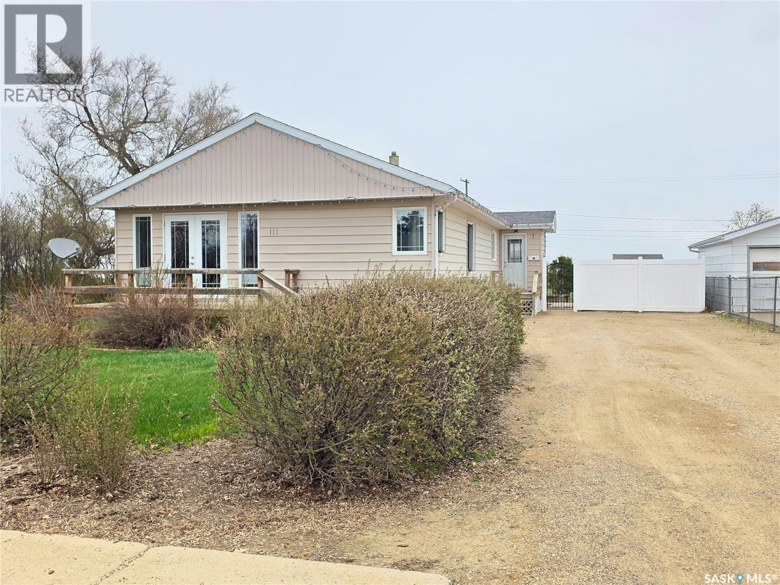 111 4th AVENUE N