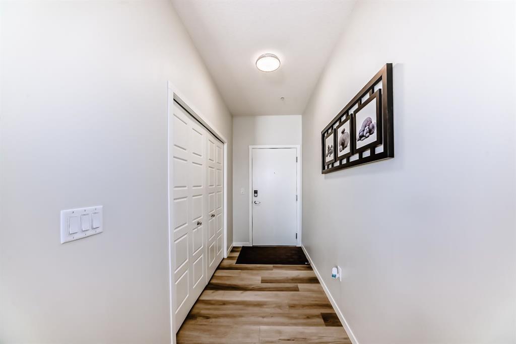Additional image 6 of 1402-33 Carringham Gate NW, Calgary, AB, T3P 2H6