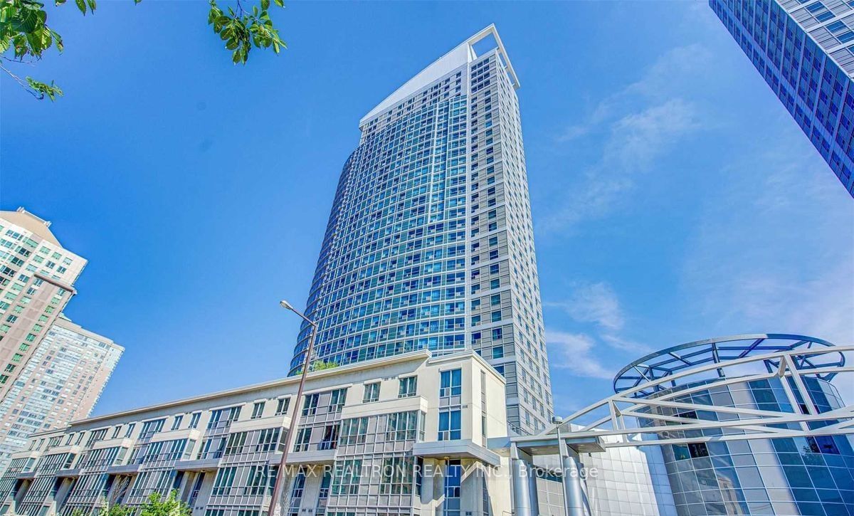 1115-36 Lee Centre Drive, Toronto, ON, M1H 3K2