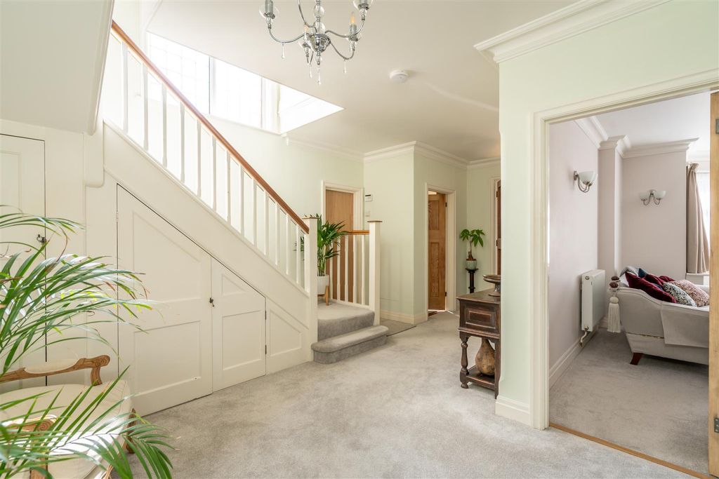 Additional image 3 of 5 bed detached house for saleSilverston Avenue, Aldwick, Bognor Regis PO21