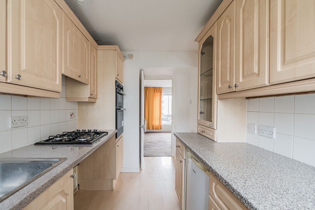 Additional image 4 of 3 bed flat for sale11/3 Westburn Grove, Edinburgh EH14