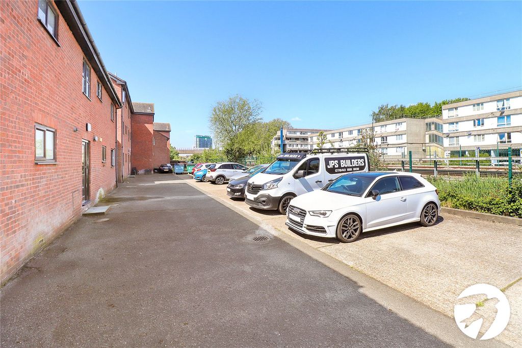 Additional image 11 of 1 bed flat for saleCoptefield Drive, Belvedere DA17
