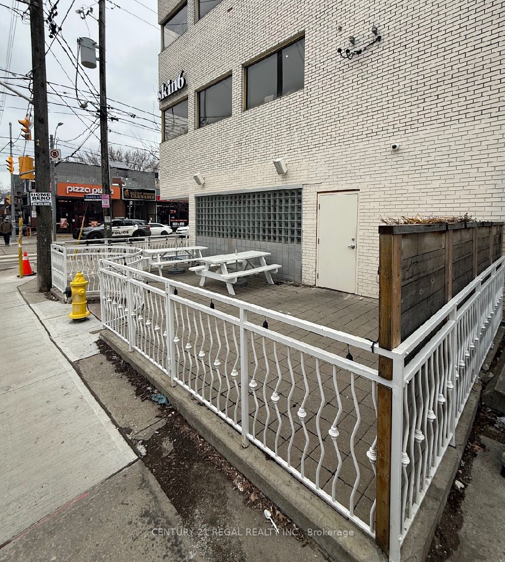 Additional image 2 of 802 Dundas Street W, Toronto, ON, M6J 1V3