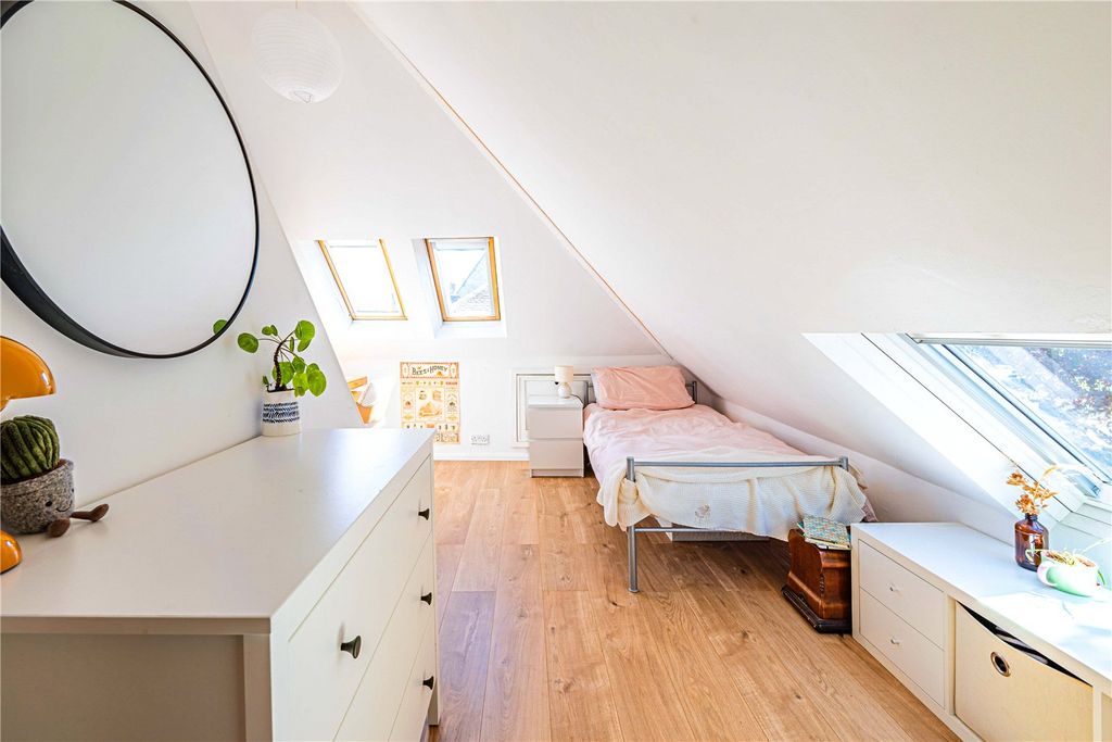 Additional image 18 of 5 bed semi-detached house for saleShrublands Road, Berkhamsted, Hertfordshire HP4