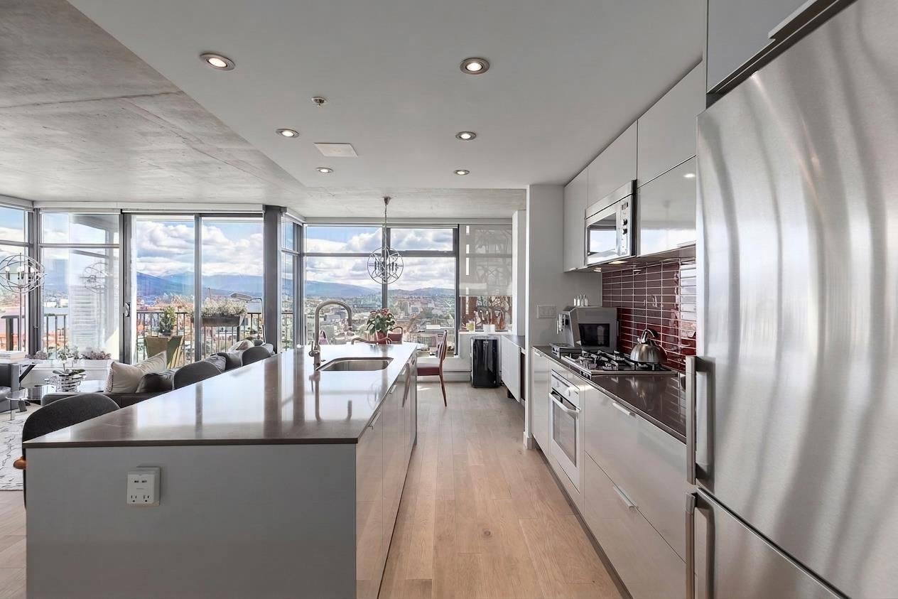 Additional image 3 of 2903-128 Cordova Street W, Vancouver, BC, V6B 0E5