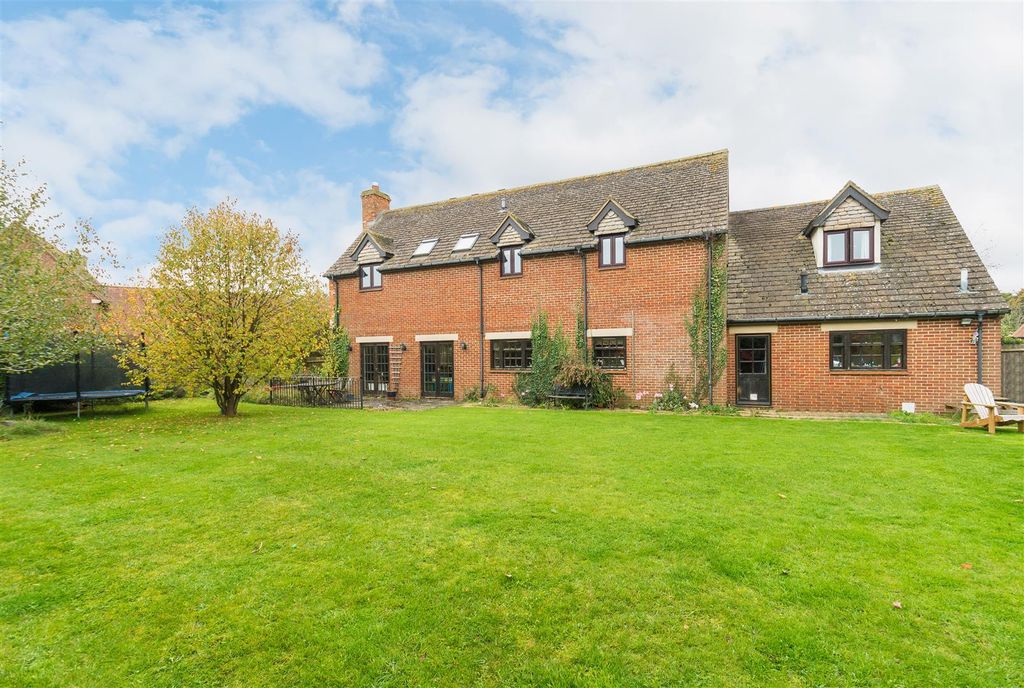 Additional image 12 of 5 bed detached house for saleThe Woodlands, Chesterton, Oxfordshire OX26