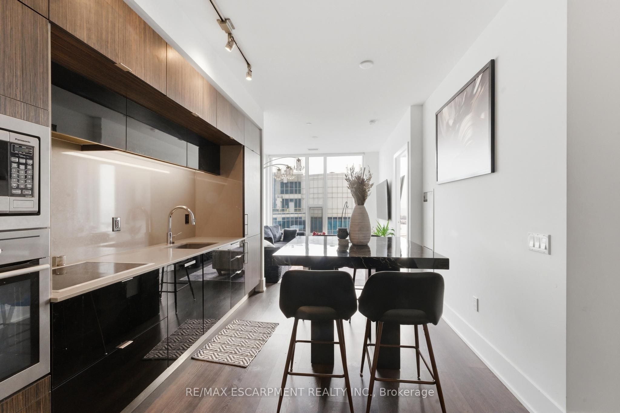 Additional image 3 of 3807-10 York Street, Toronto, ON, M5J 0E1