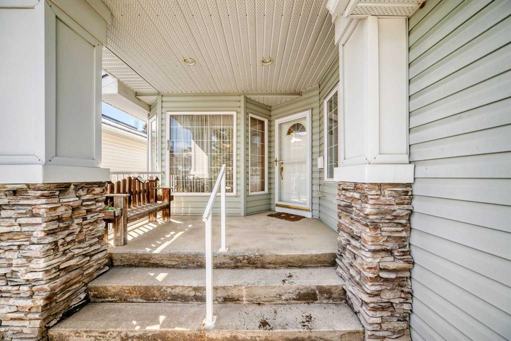 Additional image 2 of 220 Rocky Ridge Villas NW, Calgary, AB, T3G 4R3