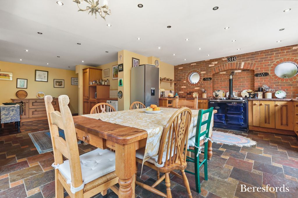 Additional image 11 of 5 bed detached house for salePerry Street, Billericay CM12