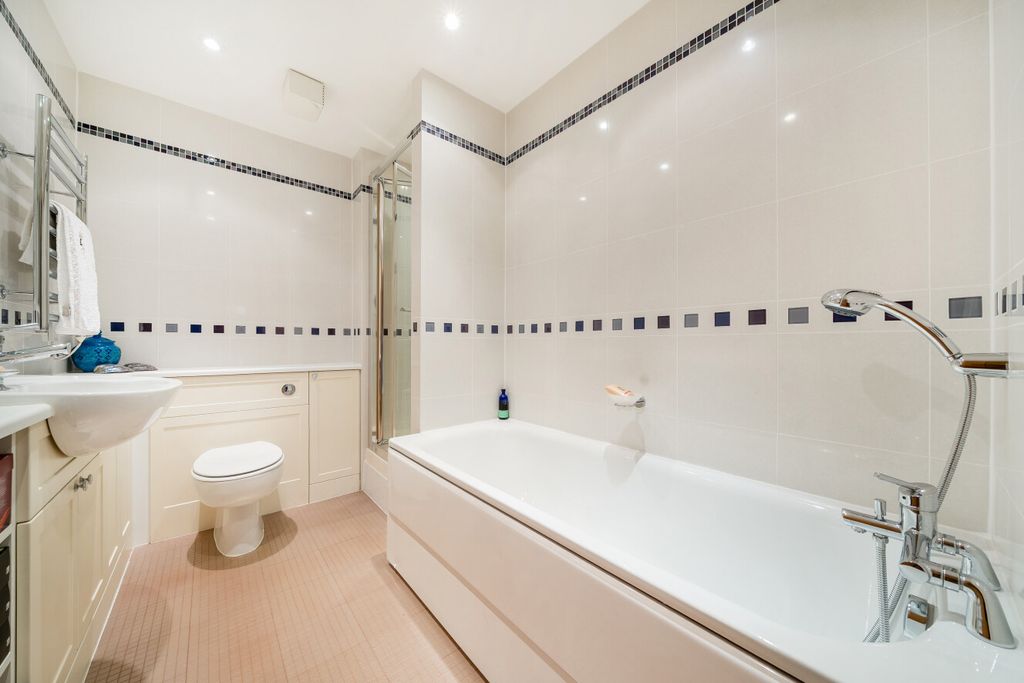 Additional image 16 of 3 bed flat for saleOverbury Avenue, Beckenham BR3