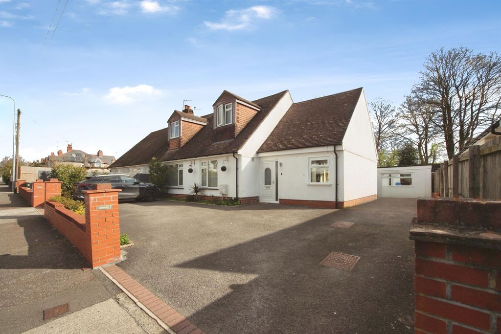 Additional image 29 of 5 bed semi-detached bungalow for saleHeath Park Avenue, Cardiff CF14