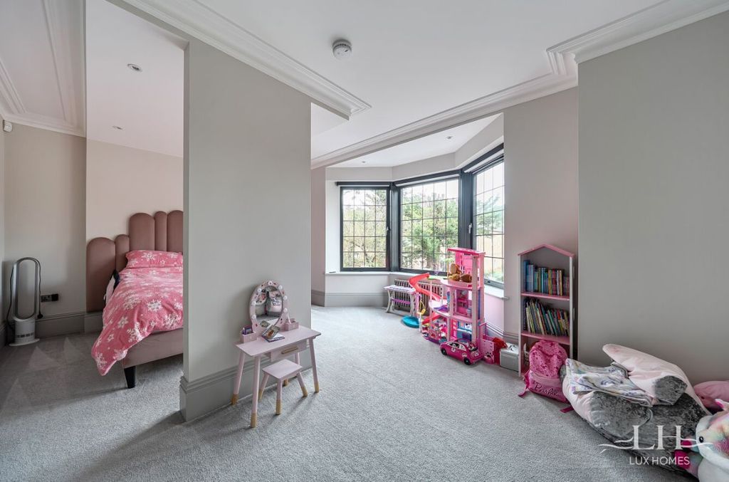 Additional image 13 of 5 bed detached house for saleFreeman Way, Emerson Park RM11