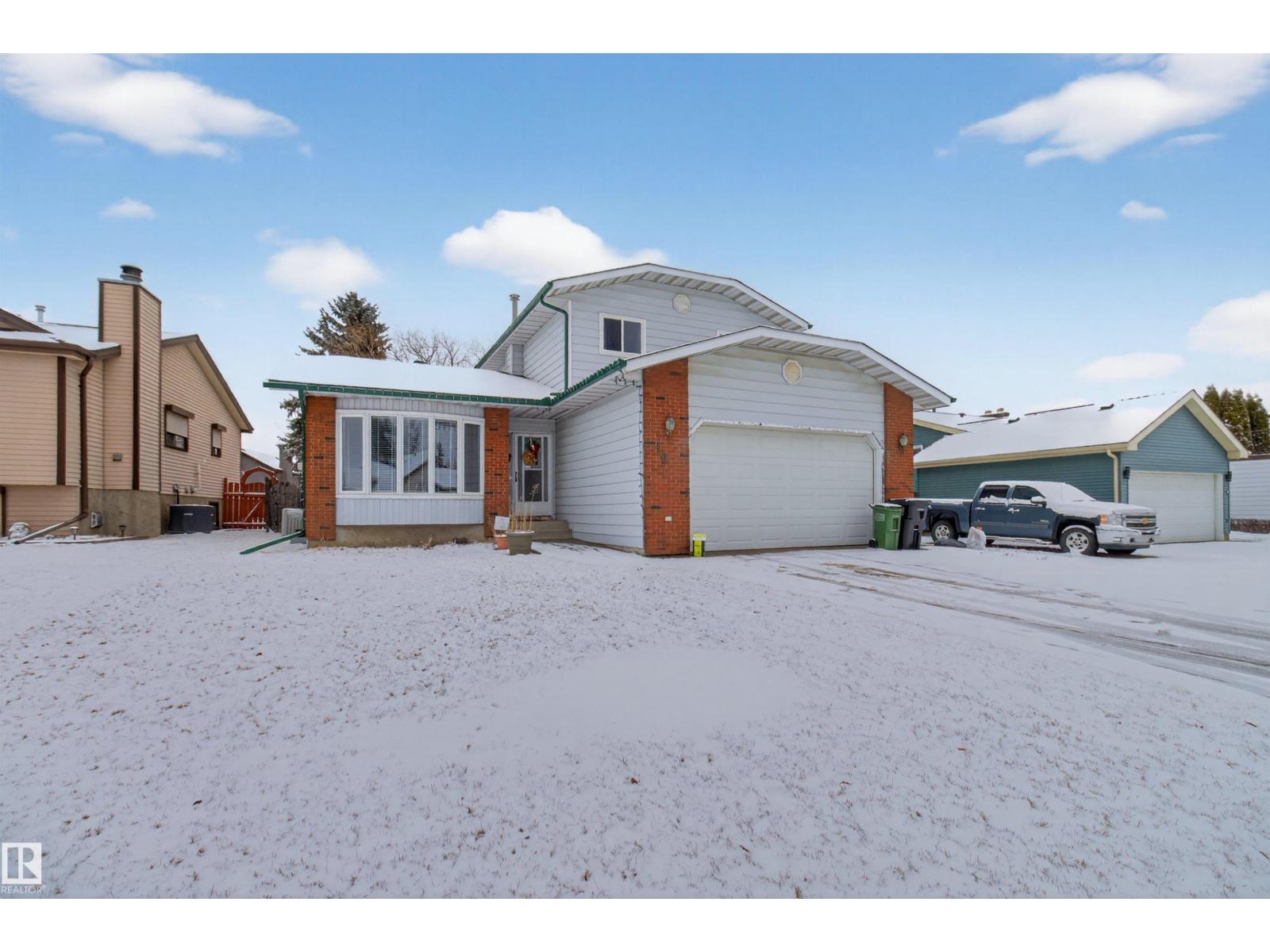 19 Howson Crescent NW, Edmonton, AB, T5A4T7 photo 2