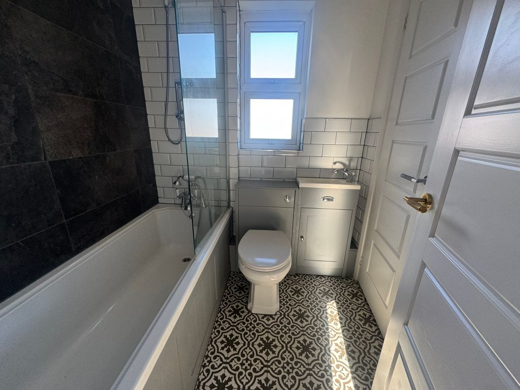 Additional image 7 of 1 bed flat for saleSaffron Road, Biggleswade SG18