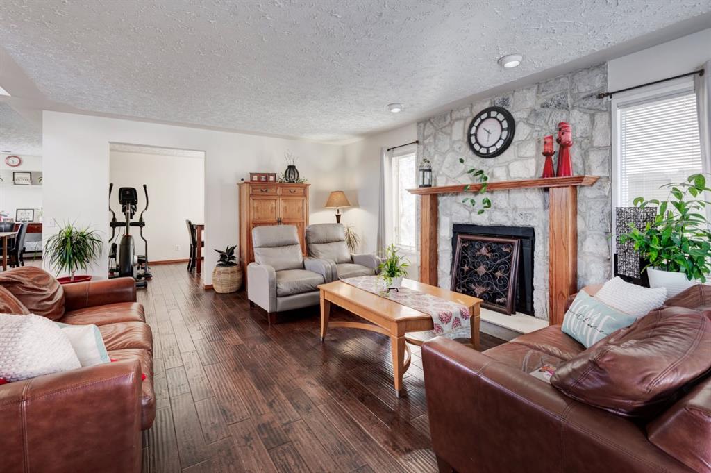 Additional image 4 of 4 Cedargrove Way SW, Calgary, AB, T2W 4V2