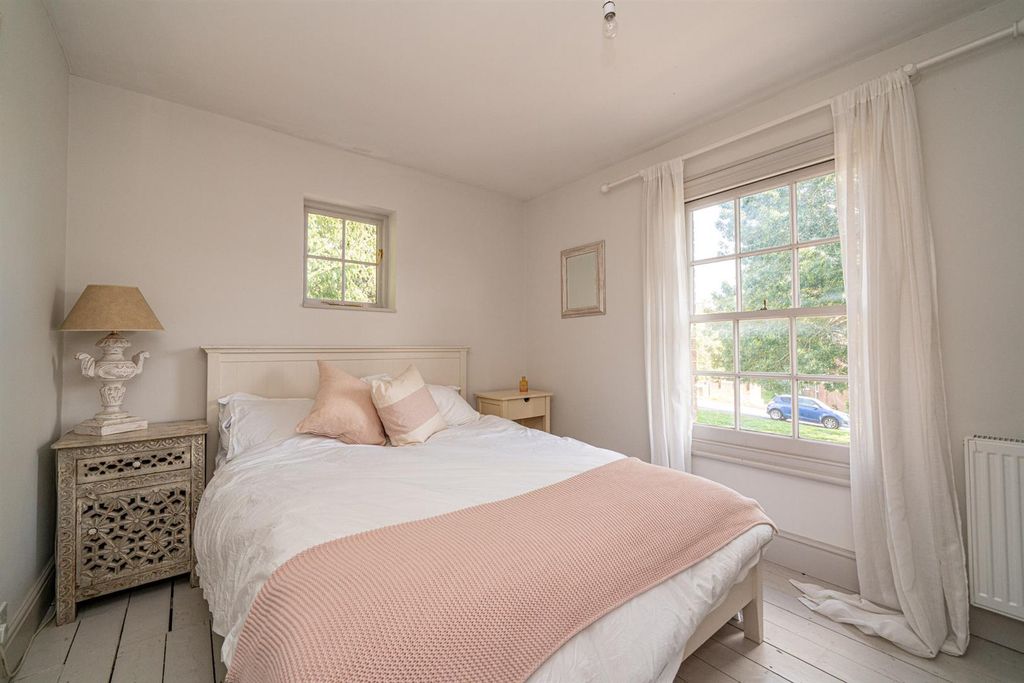 Additional image 8 of 2 bed detached house for saleChapel Street, Berkhamsted HP4