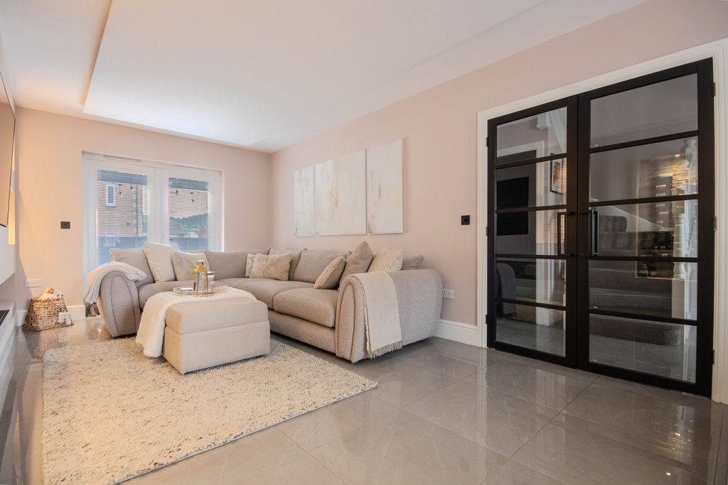 Additional image 2 of 4 bed detached house for saleLong Heath Close, Caerphilly CF83