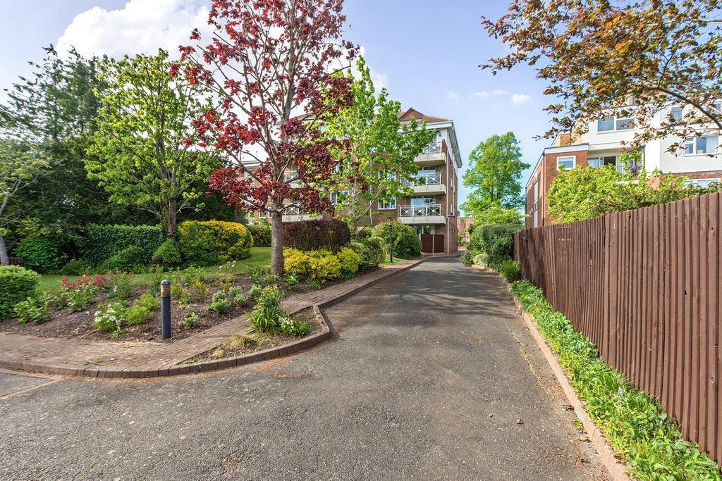 Additional image 14 of 2 bed flat for saleCourt Downs Road, Beckenham BR3