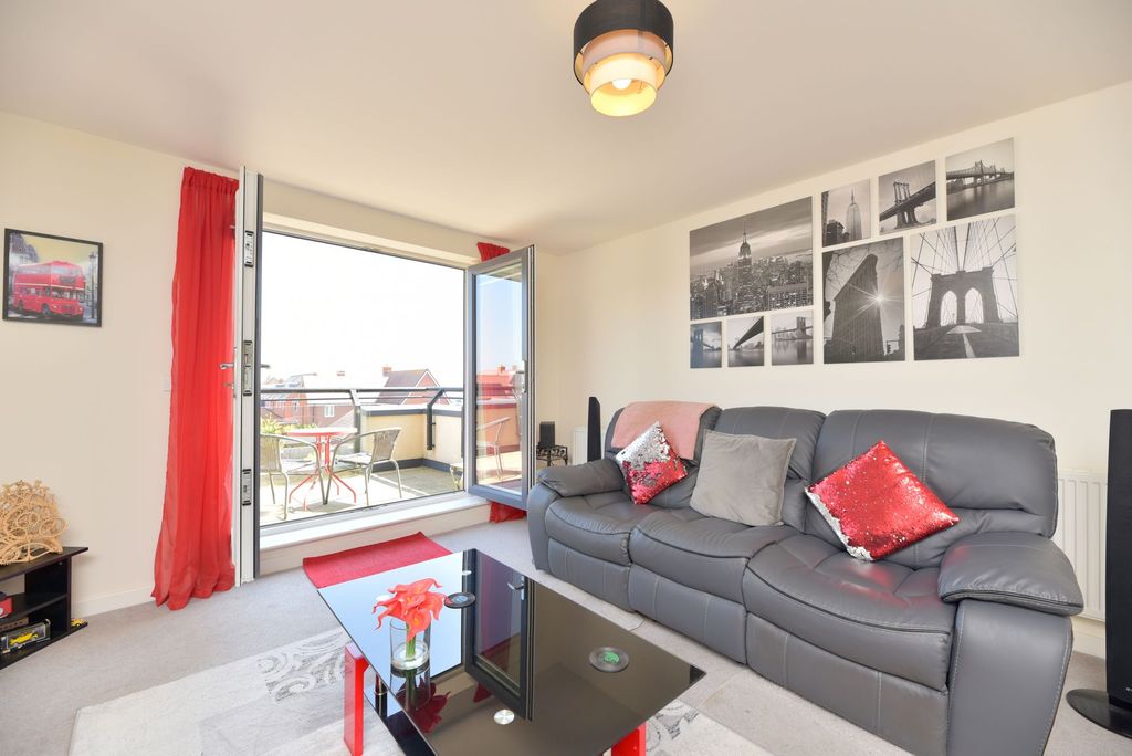 Additional image 4 of 2 bed flat for salePurcell Place, Biggleswade SG18