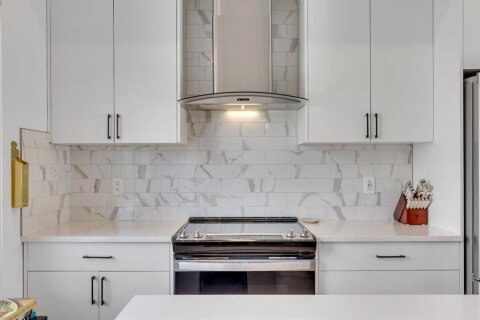 Additional image 8 of 171 Greenbriar Place NW, Calgary, AB, T3B 6J3